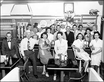 Plaza Restaurant Staff, 1947